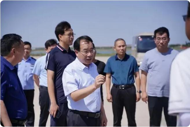 王錦山督導(dǎo)檢查河道防汛、防溺水工作